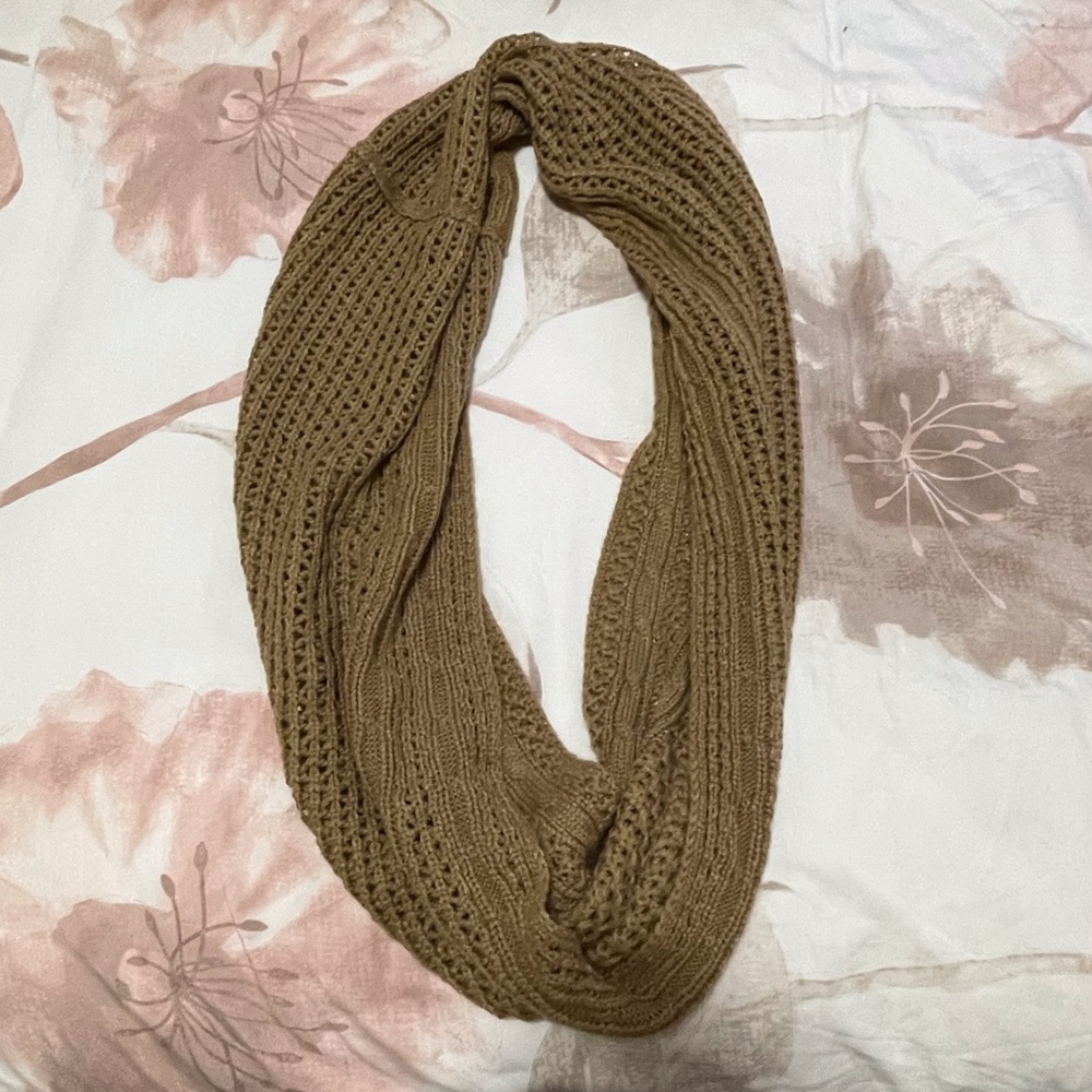 Dynamite Tan/Brown Knit Circle Scarf
